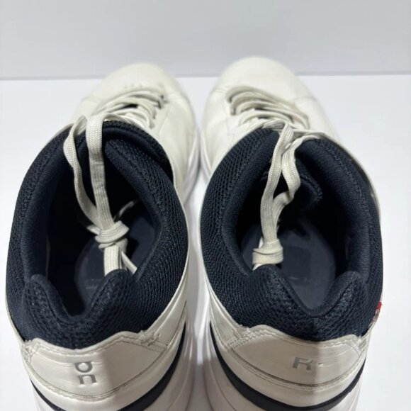 On Men’s The Roger Advantage Sneakers White, Size 10.5 M